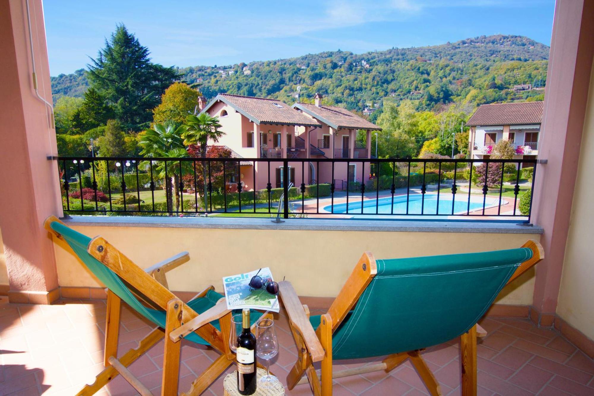 Sunflower Relax Pool And Terrace - Happy Rentals Lesa Exterior foto
